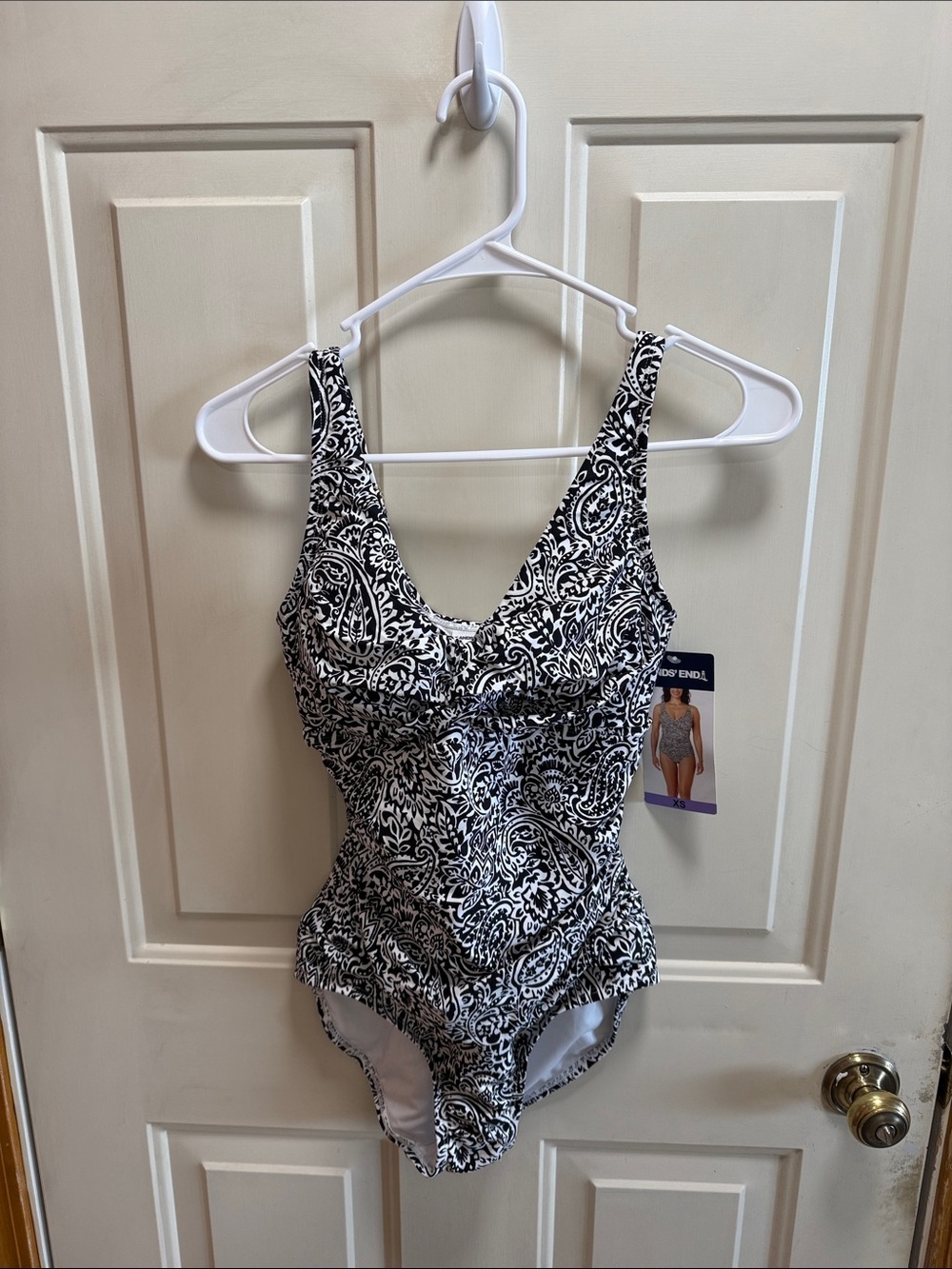 NWT Lands End Black & White Paisley One Piece Modest Swimsuit size XS